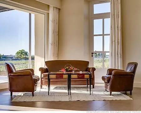 Luxury Chateau 2 & Vineyard View Daire